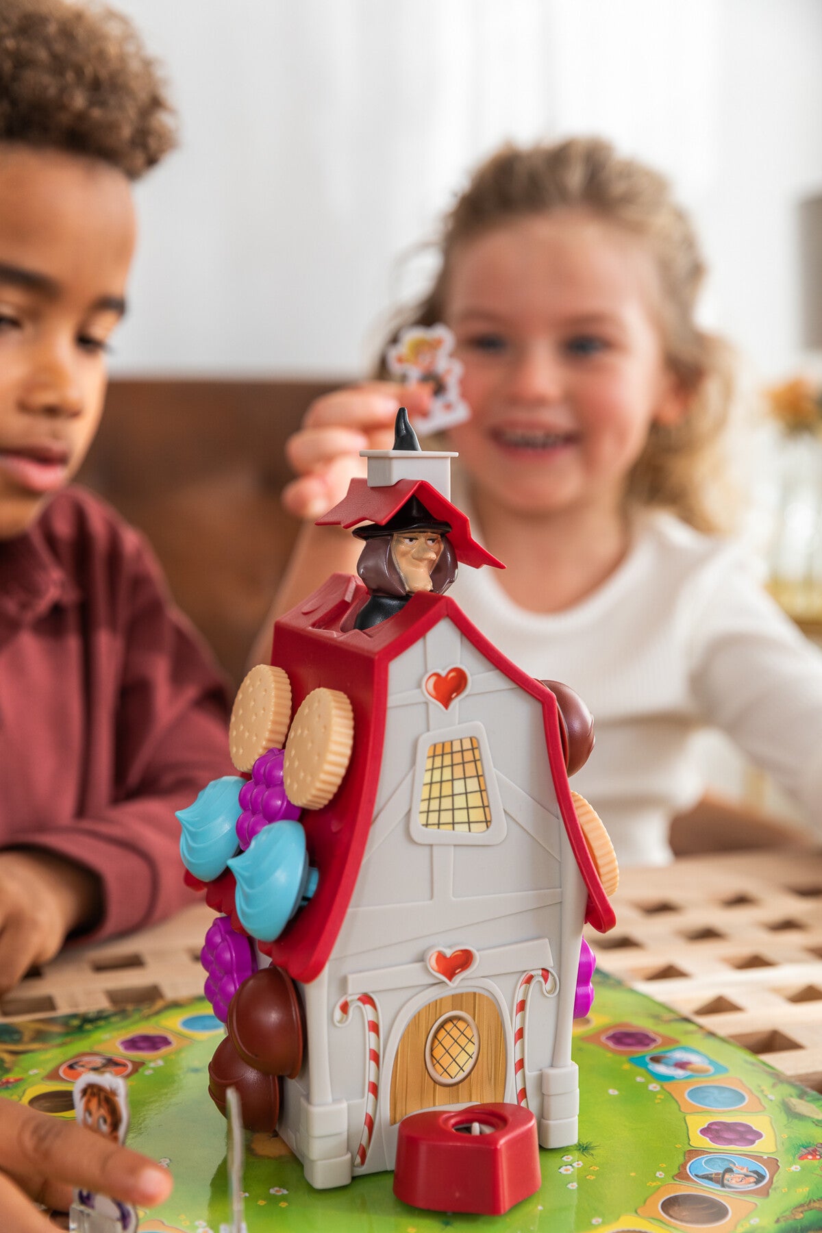 Knibbel Knabbel Knuisje